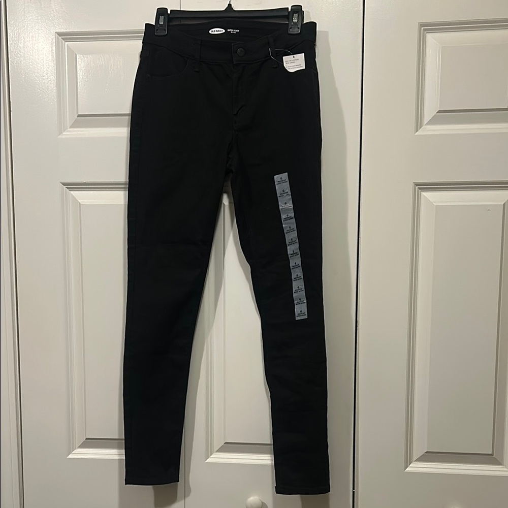 Old Navy Super Skinny Mid-Rise Women's Jeans. NWT